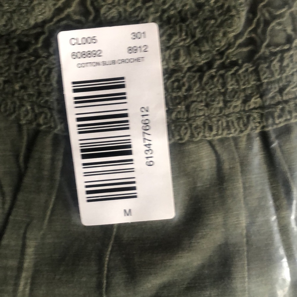 NWT LOFT Crochet Yoke Flutter Sleeve Top M - Picture 5 of 6